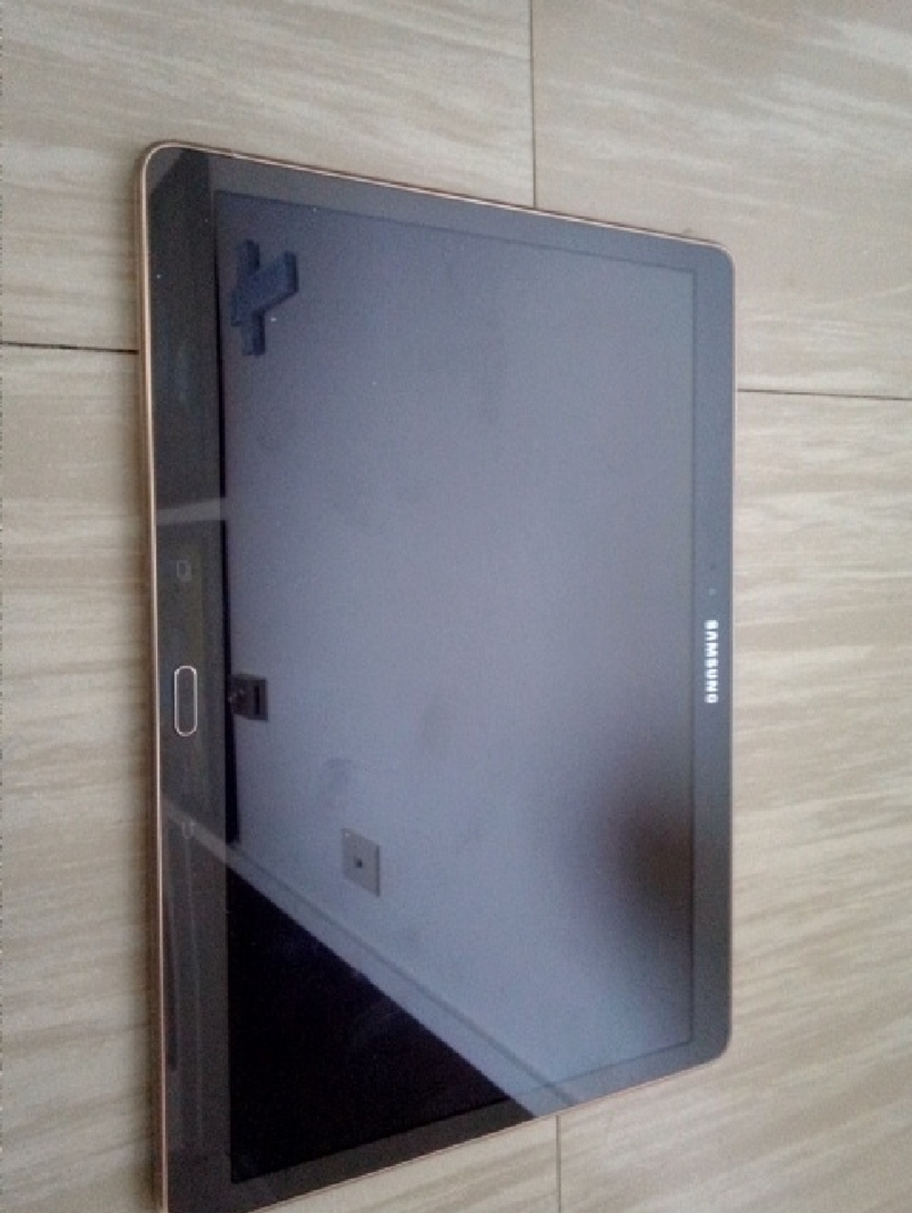 Samsung Tablet S in Black with Gold Edge